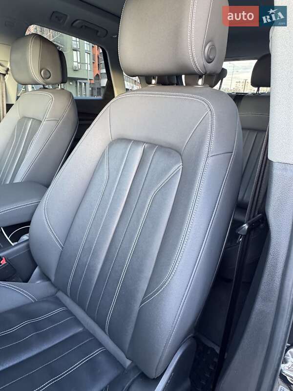 Внедорожник / Кроссовер Audi Q5 2020 в Киеве