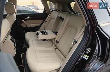 Внедорожник / Кроссовер Audi Q5 2019 в 