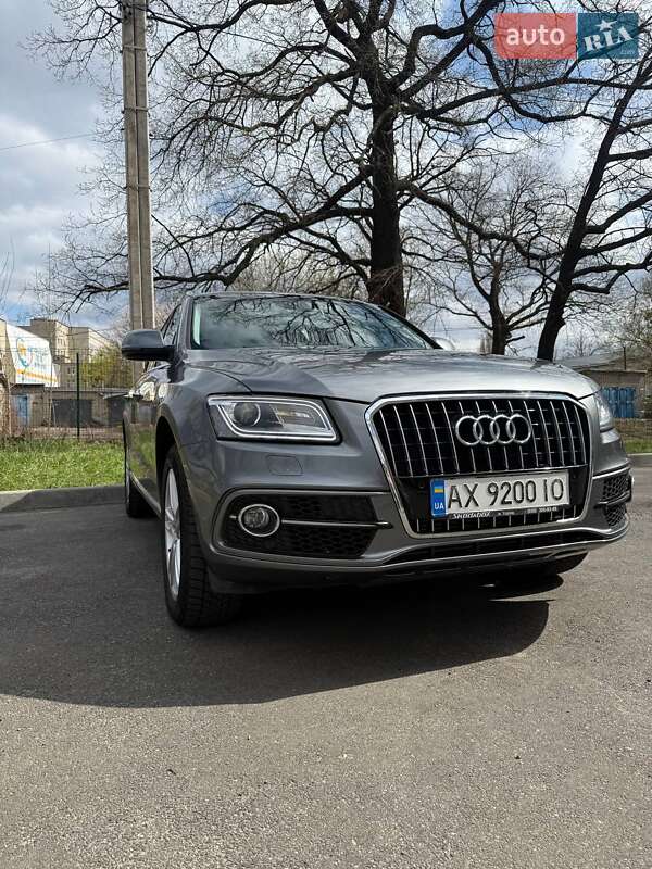 Внедорожник / Кроссовер Audi Q5 2015 в 