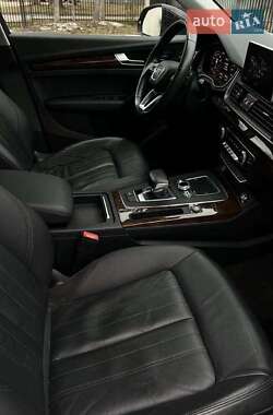 Позашляховик / Кросовер Audi Q5 2017 в 