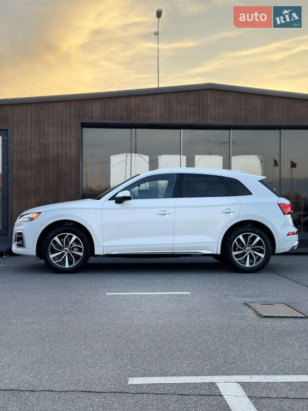 Позашляховик / Кросовер Audi Q5 2022 в Києві