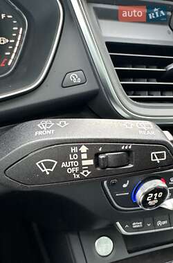 Внедорожник / Кроссовер Audi Q5 2018 в 