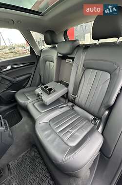 Внедорожник / Кроссовер Audi Q5 2018 в 