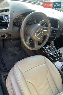 Внедорожник / Кроссовер Audi Q5 2011 в 