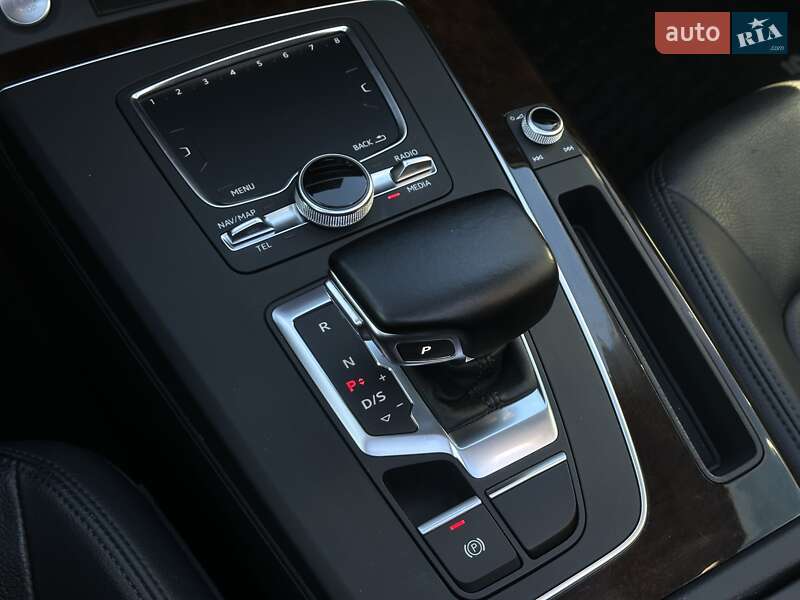 Внедорожник / Кроссовер Audi Q5 2018 в Мукачево