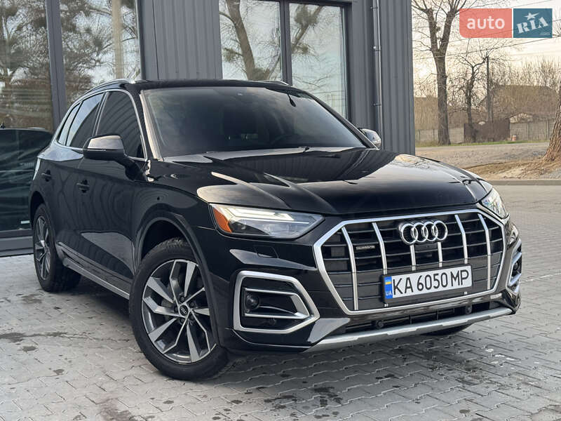 Позашляховик / Кросовер Audi Q5 2020 в Києві