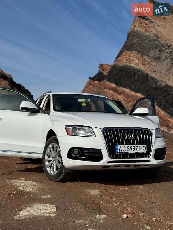 Внедорожник / Кроссовер Audi Q5 2014 в Нововолынске