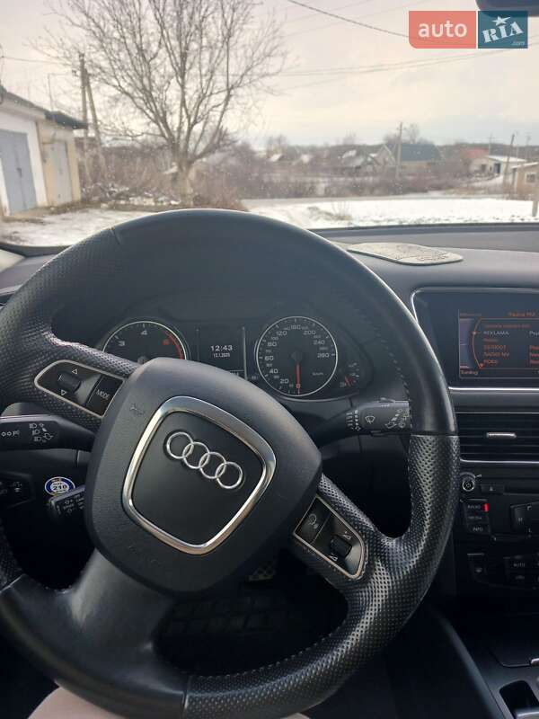 Внедорожник / Кроссовер Audi Q5 2009 в Городке