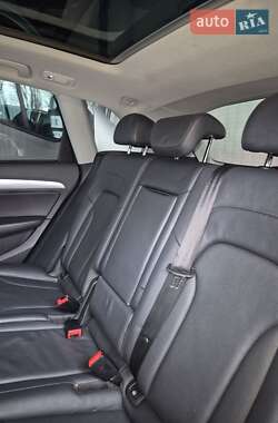 Внедорожник / Кроссовер Audi Q5 2012 в 