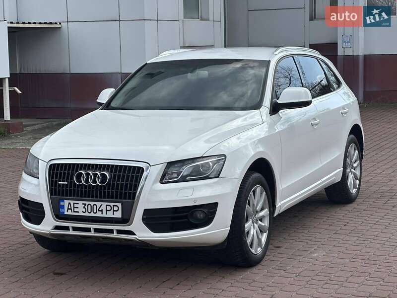 Внедорожник / Кроссовер Audi Q5 2012 в 