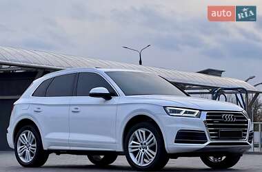 Внедорожник / Кроссовер Audi Q5 2020 в 