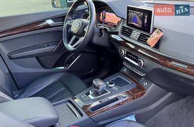 Внедорожник / Кроссовер Audi Q5 2020 в 