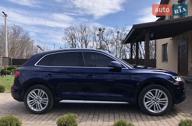 Внедорожник / Кроссовер Audi Q5 2017 в 