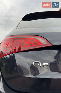 Позашляховик / Кросовер Audi Q5 2011 в 