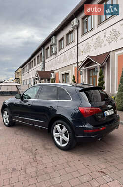 Позашляховик / Кросовер Audi Q5 2011 в 