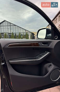 Позашляховик / Кросовер Audi Q5 2011 в 