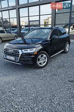 Внедорожник / Кроссовер Audi Q5 2018 в 