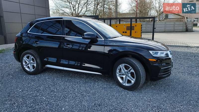 Внедорожник / Кроссовер Audi Q5 2018 в Шепетовке