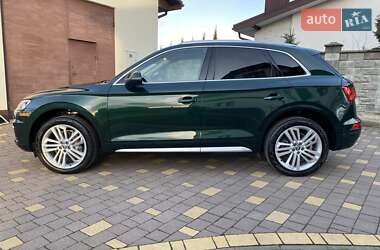 Позашляховик / Кросовер Audi Q5 2018 в 