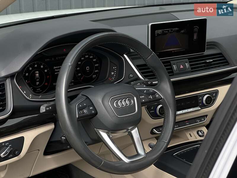 Внедорожник / Кроссовер Audi Q5 2018 в Мукачево