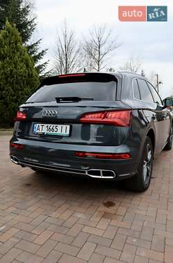 Внедорожник / Кроссовер Audi Q5 2019 в 