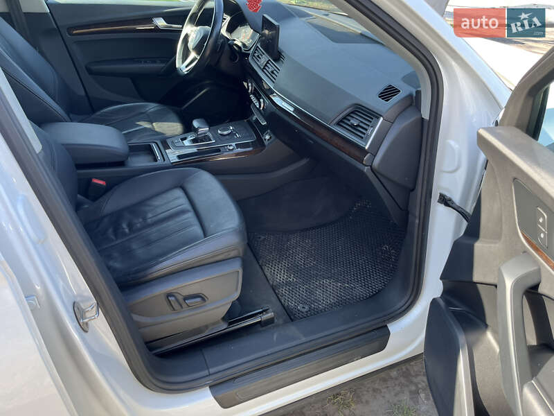Внедорожник / Кроссовер Audi Q5 2019 в Краматорске