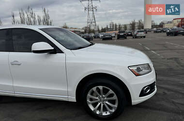 Позашляховик / Кросовер Audi Q5 2016 в 