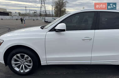 Позашляховик / Кросовер Audi Q5 2016 в 