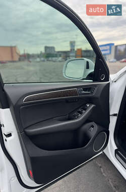Позашляховик / Кросовер Audi Q5 2016 в 