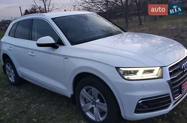Внедорожник / Кроссовер Audi Q5 2017 в 
