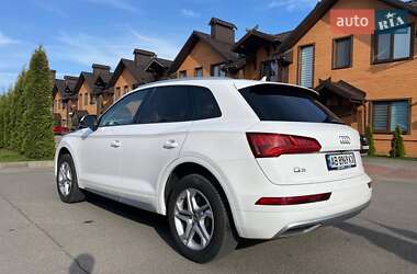 Внедорожник / Кроссовер Audi Q5 2018 в 