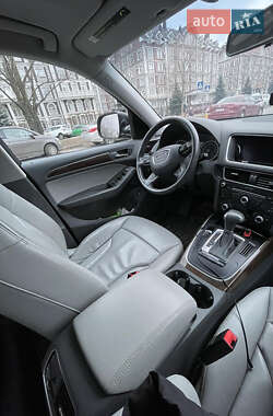 Внедорожник / Кроссовер Audi Q5 2016 в 