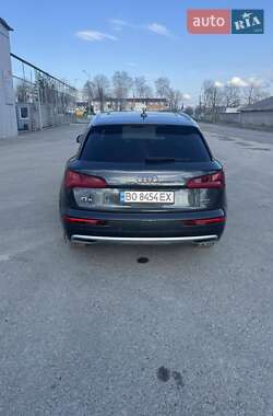 Внедорожник / Кроссовер Audi Q5 2017 в 