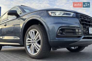 Внедорожник / Кроссовер Audi Q5 2018 в 