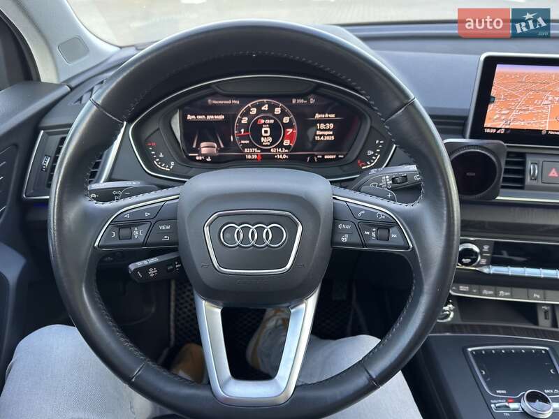 Внедорожник / Кроссовер Audi Q5 2018 в Одессе