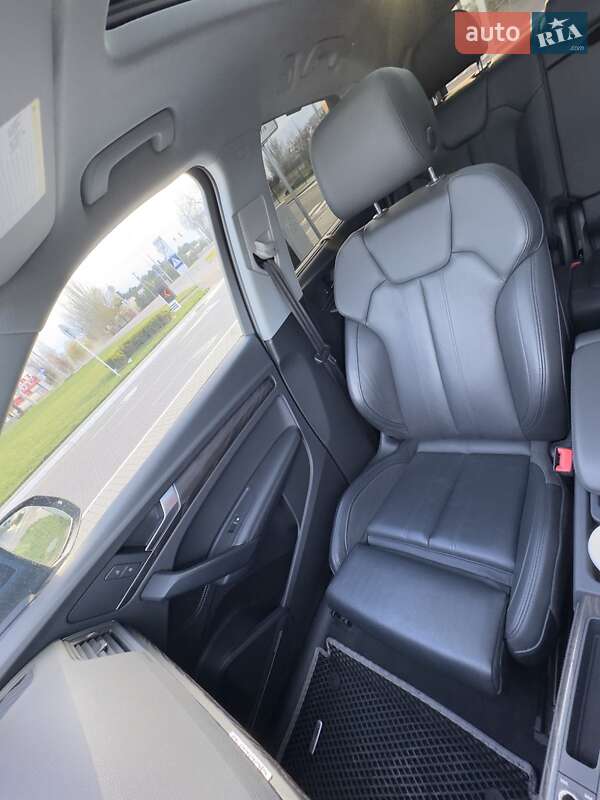 Внедорожник / Кроссовер Audi Q5 2018 в Одессе