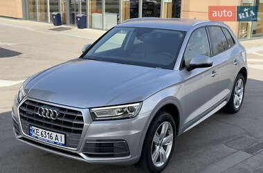 Внедорожник / Кроссовер Audi Q5 2018 в 