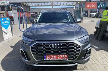 Внедорожник / Кроссовер Audi Q5 2022 в 