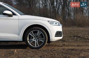 Внедорожник / Кроссовер Audi Q5 2017 в 
