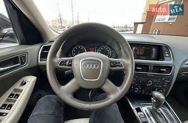 Внедорожник / Кроссовер Audi Q5 2010 в 