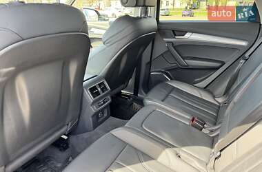 Позашляховик / Кросовер Audi Q5 2019 в 