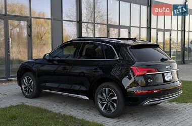 Внедорожник / Кроссовер Audi Q5 2021 в 