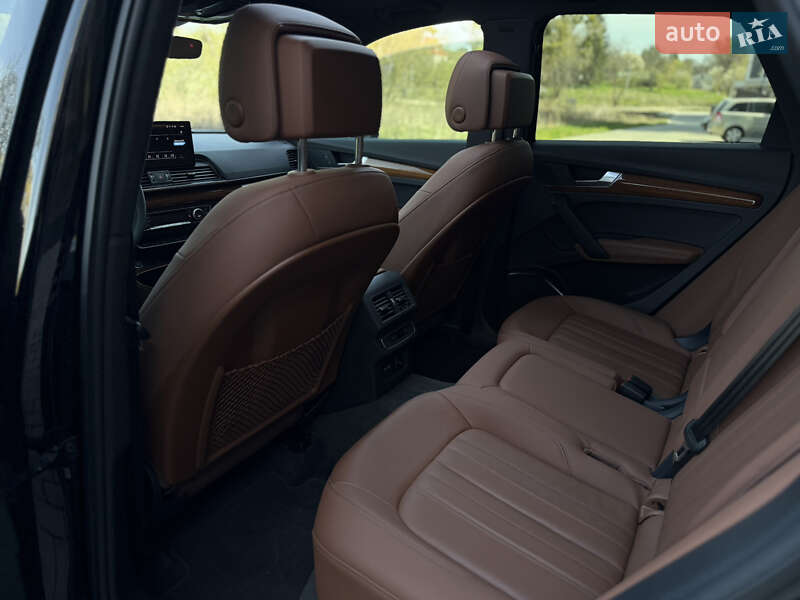 Позашляховик / Кросовер Audi Q5 2021 в Рівному