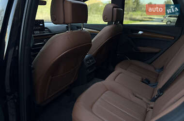 Внедорожник / Кроссовер Audi Q5 2021 в 
