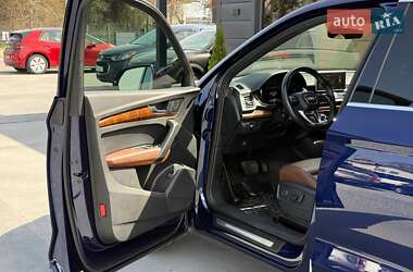 Внедорожник / Кроссовер Audi Q5 2018 в 