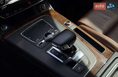 Внедорожник / Кроссовер Audi Q5 2018 в 