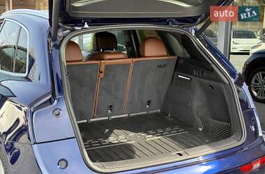 Внедорожник / Кроссовер Audi Q5 2018 в 