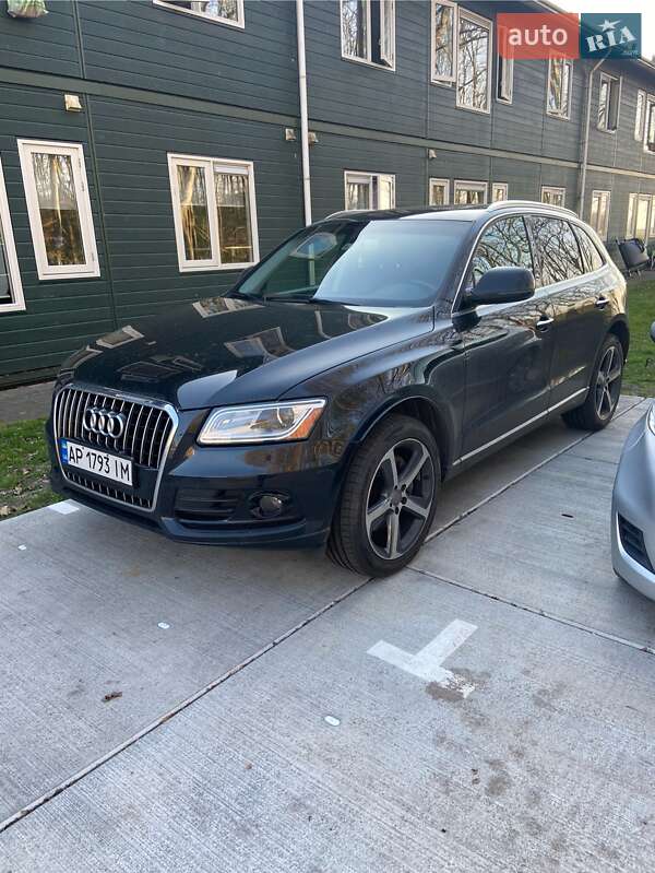 Внедорожник / Кроссовер Audi Q5 2015 в 
