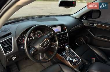 Позашляховик / Кросовер Audi Q5 2015 в 