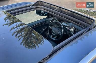 Внедорожник / Кроссовер Audi Q5 2015 в 